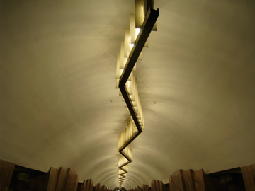 Lichter der Metro in Moskau